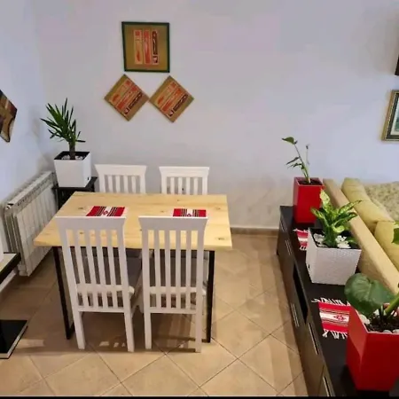 Cozy At Pazari I Ri Apartment